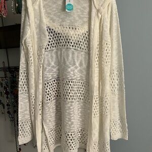 Elegant White Knit Cardigan